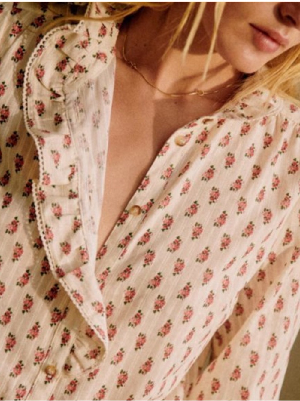 Sezane Chloe shirt in Red Mini Bouquet size 2 NWT